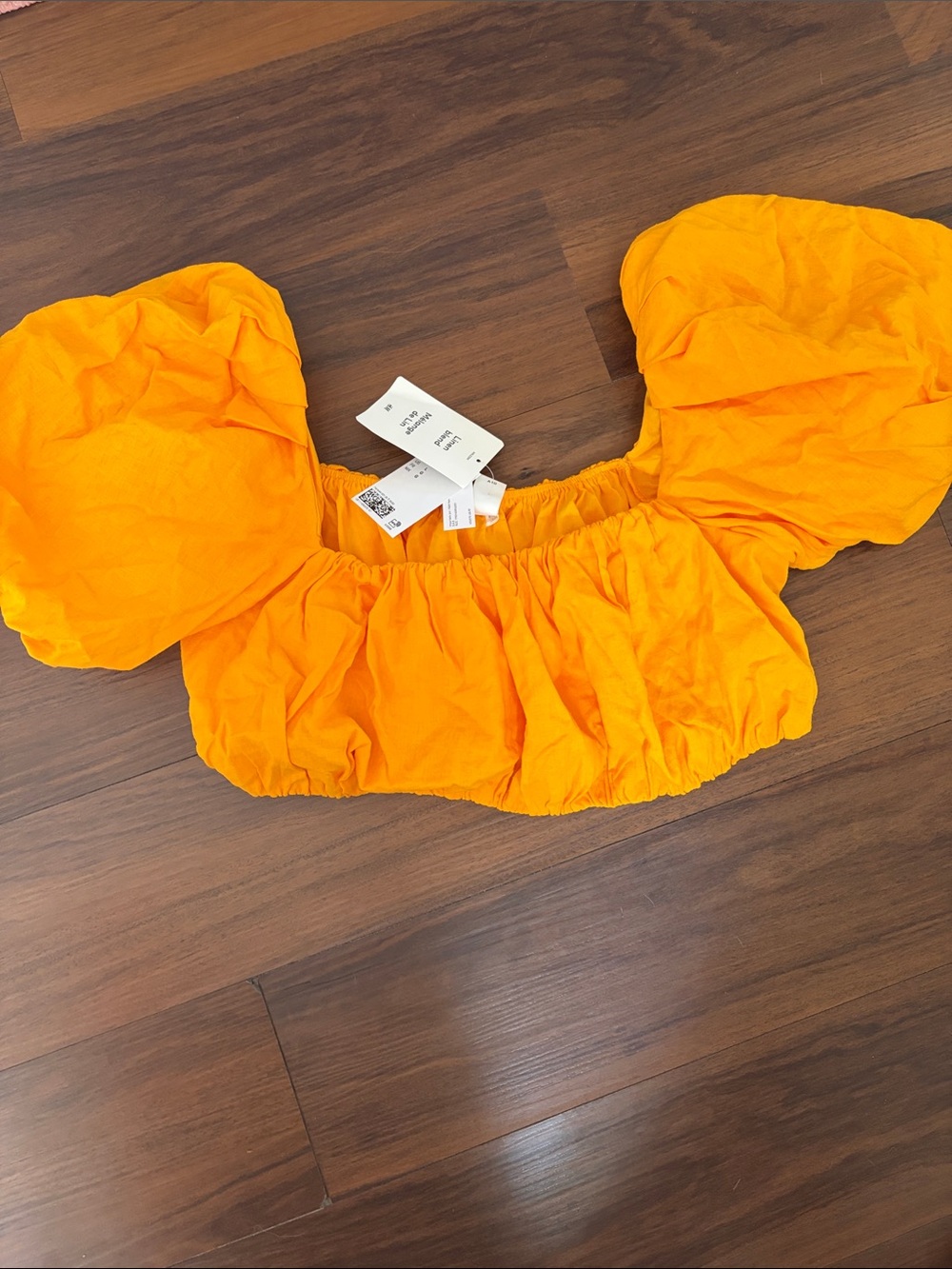 NWT brigh Orange Puff-Sleeve Crop Top